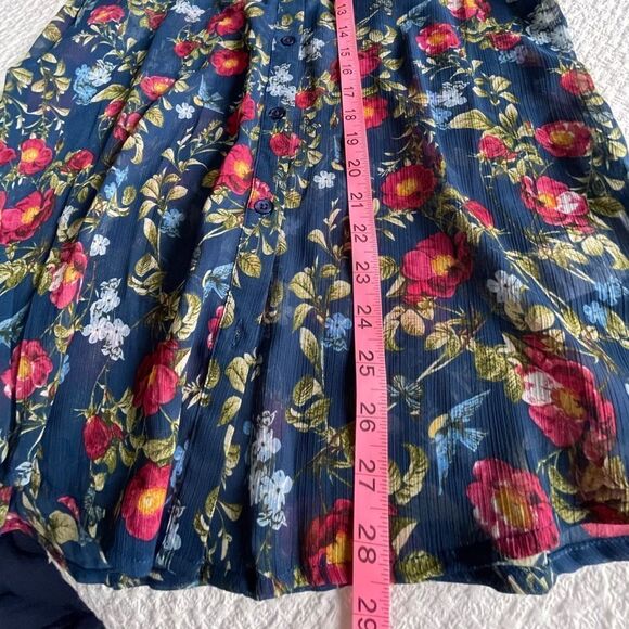 Kut From The Kloth NWT Sinclair floral button up shirt Size medium - Picture 5 of 7